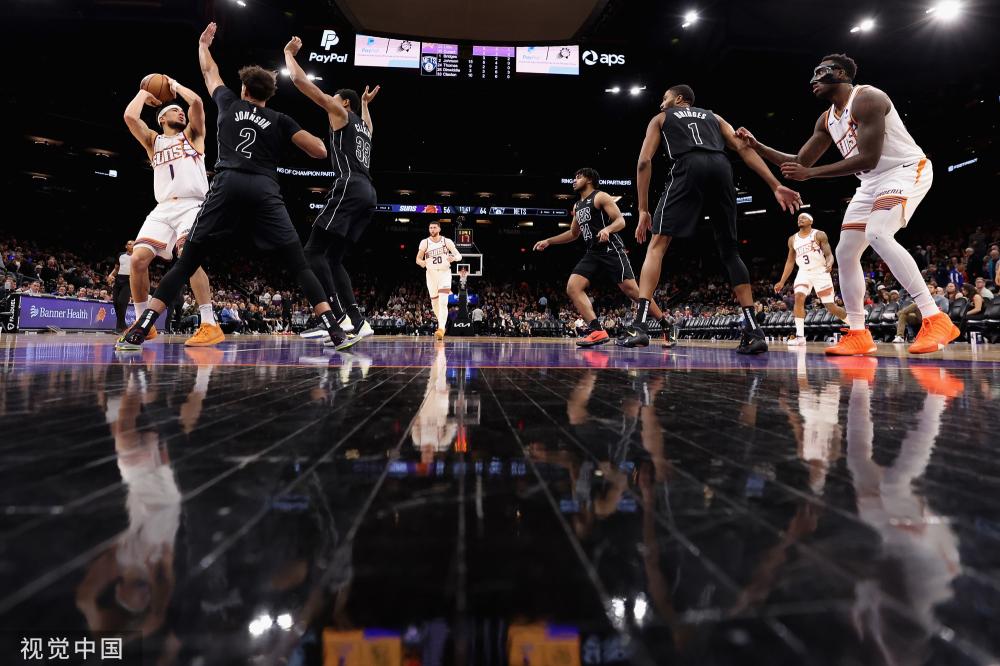 但在社交媒 但在社交媒