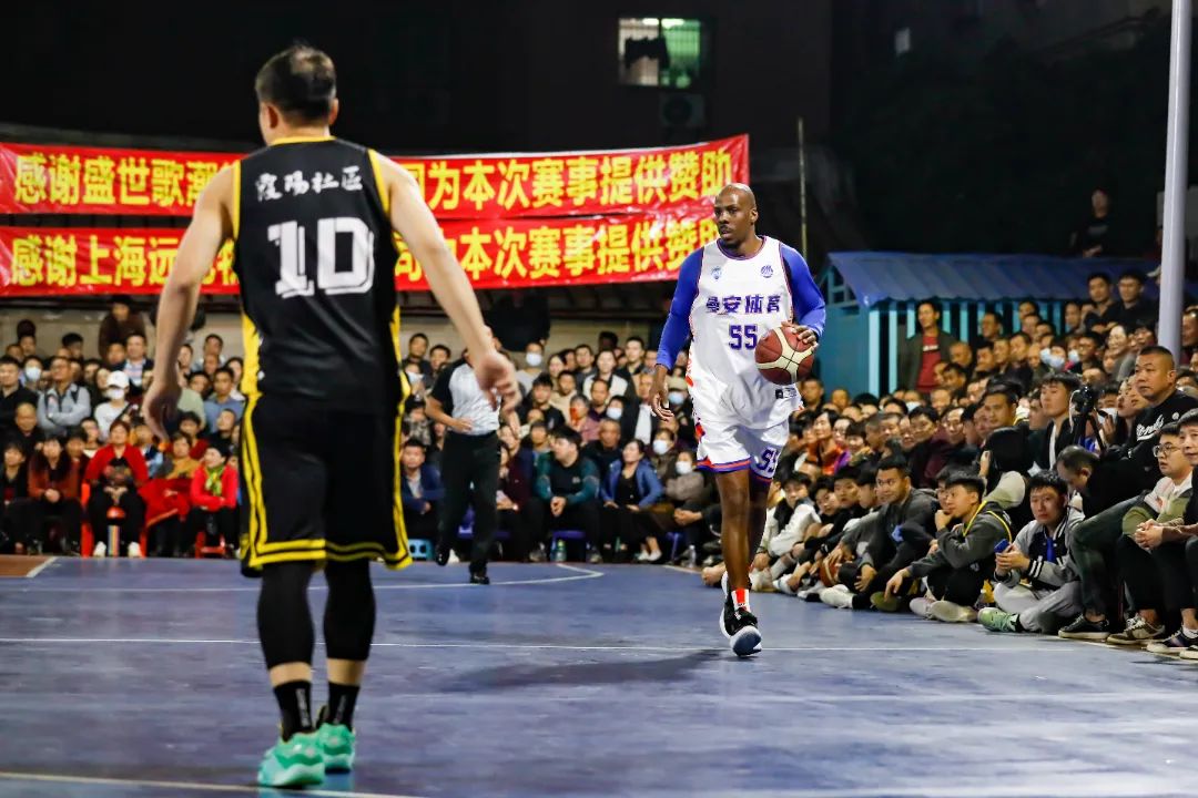 球迷们期待 球迷们期待