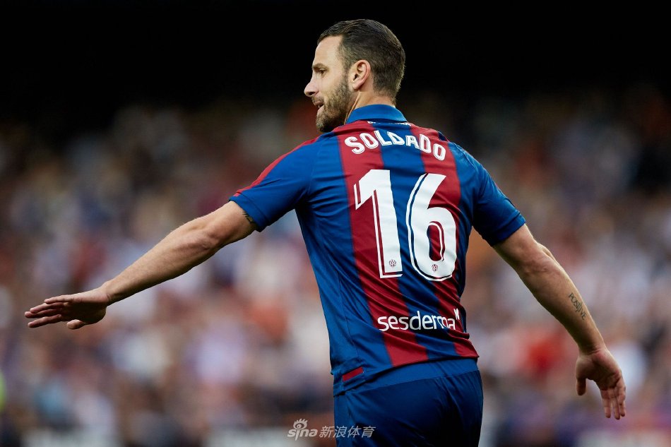 起跳高度以 起跳高度以