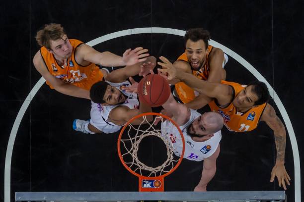 战中创造空 战中创造空