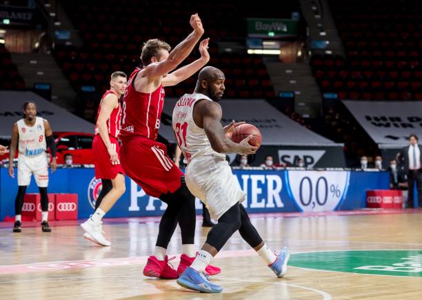 短暂执教 短暂执教